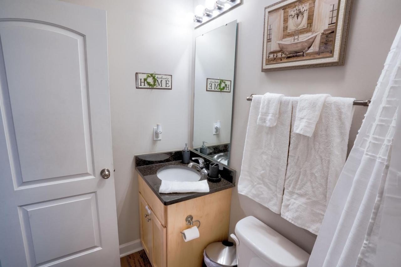 Kannapolis Elegant Townhouse - Pet Friendly Eksteriør billede